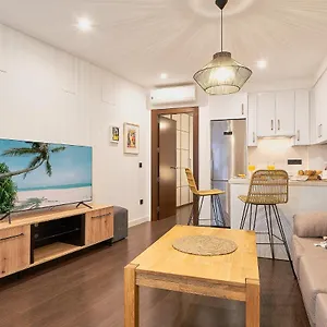 https://calle-dos-aceras-39-apart.hotelsinnerja.org